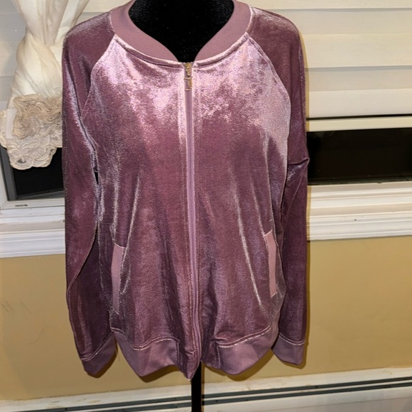 Sweaters - BRAND NEW JUICY COUTURE SWEATER FOR SALE SIZE LARGE